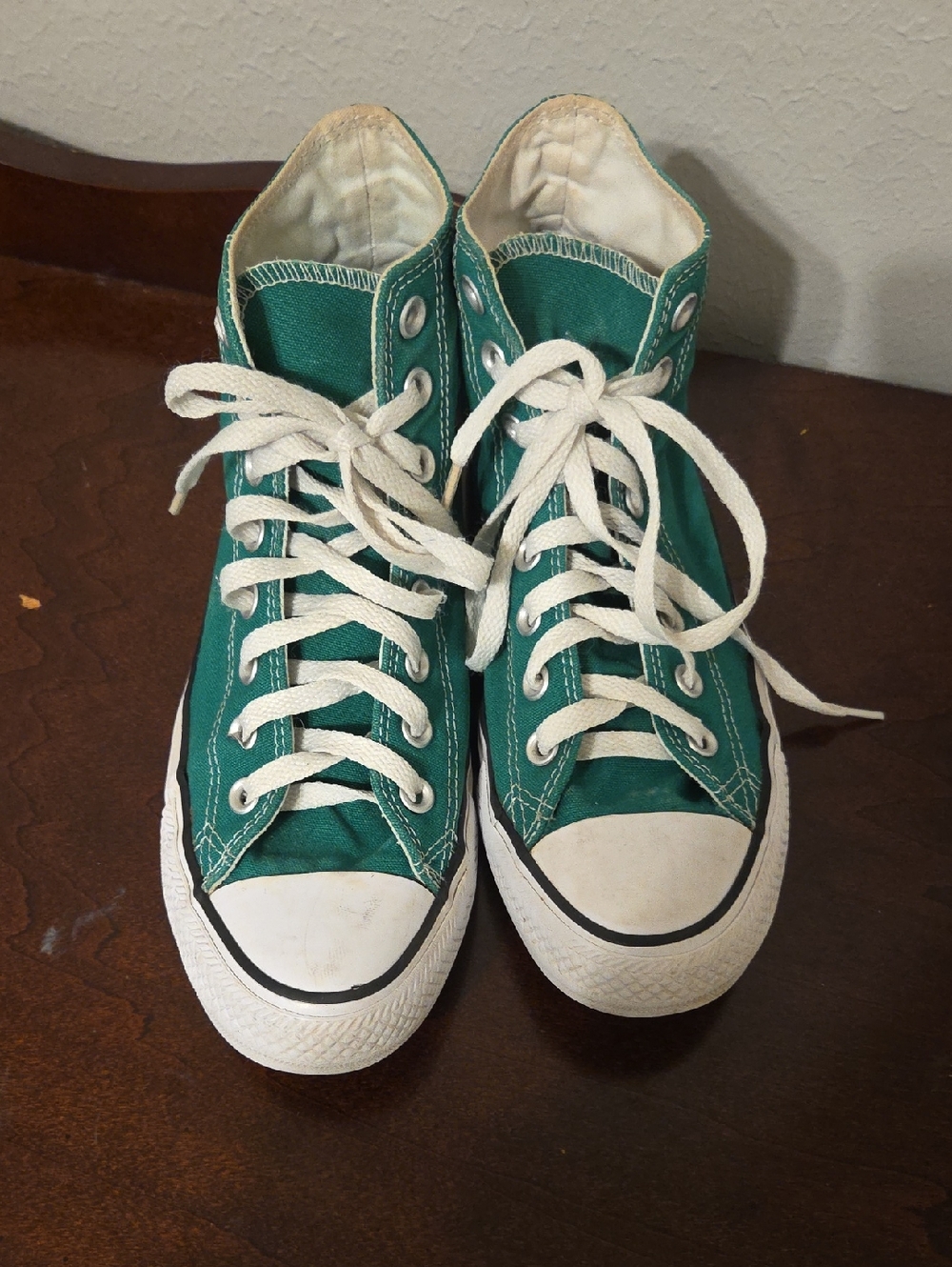Converse High-Top Sneakers in green and White